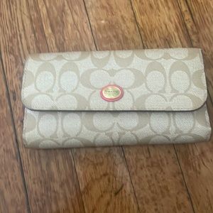 Coach wallet